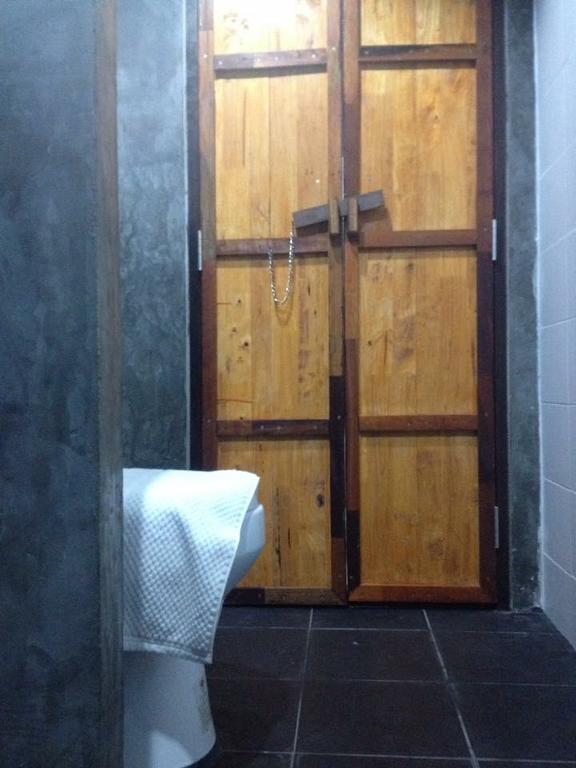 Baantung Homestay ムックダーハーン エクステリア 写真