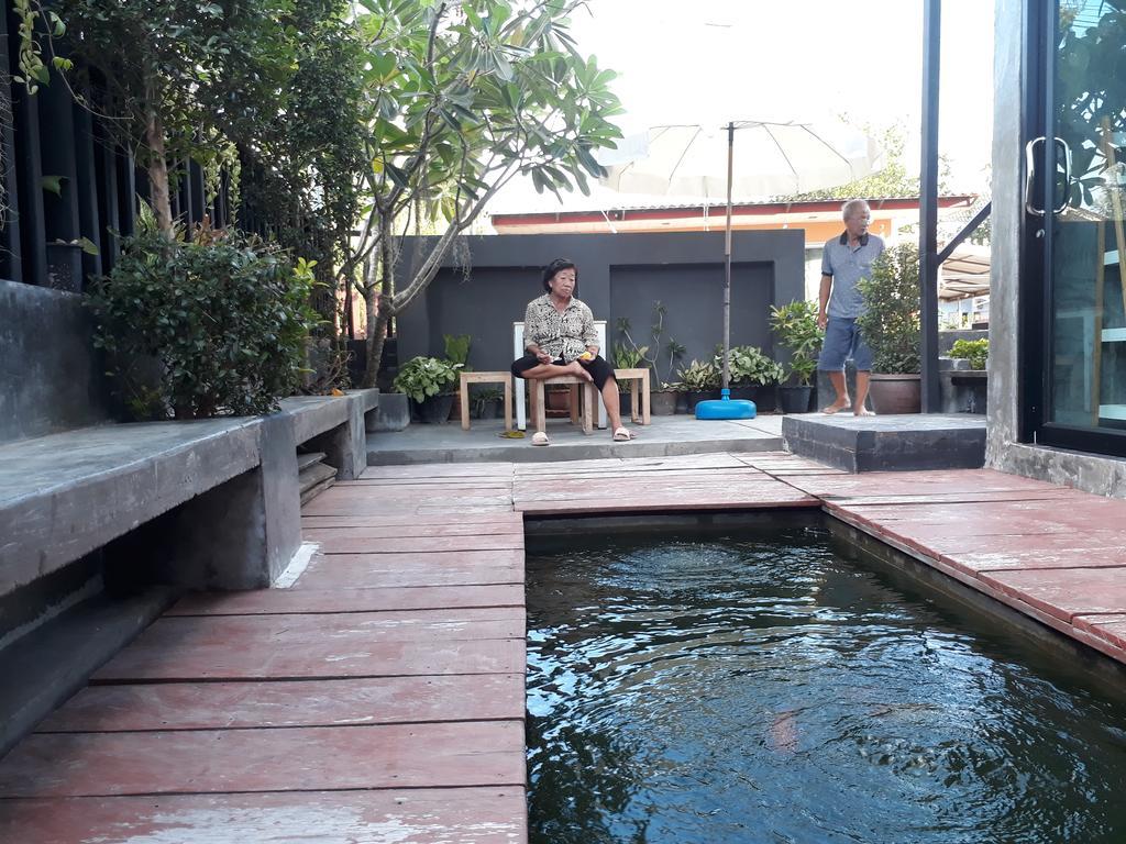 Baantung Homestay ムックダーハーン エクステリア 写真