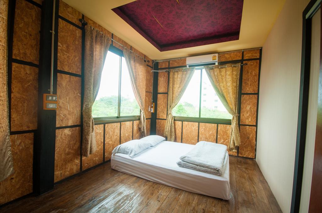 Baantung Homestay ムックダーハーン エクステリア 写真