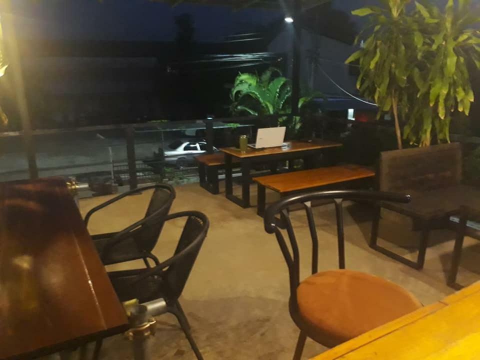 Baantung Homestay ムックダーハーン エクステリア 写真